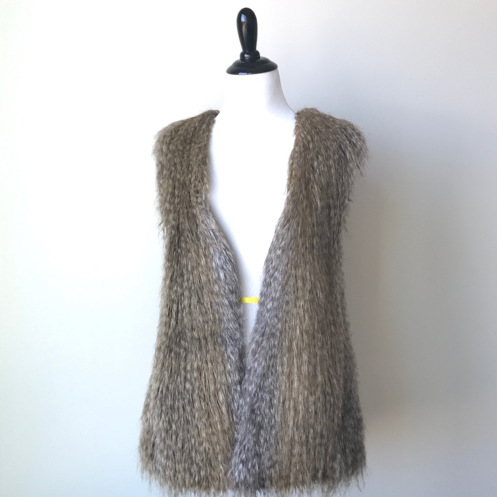 Halston Heritage Faux Fur Vest Sz 2 - Like NEW
